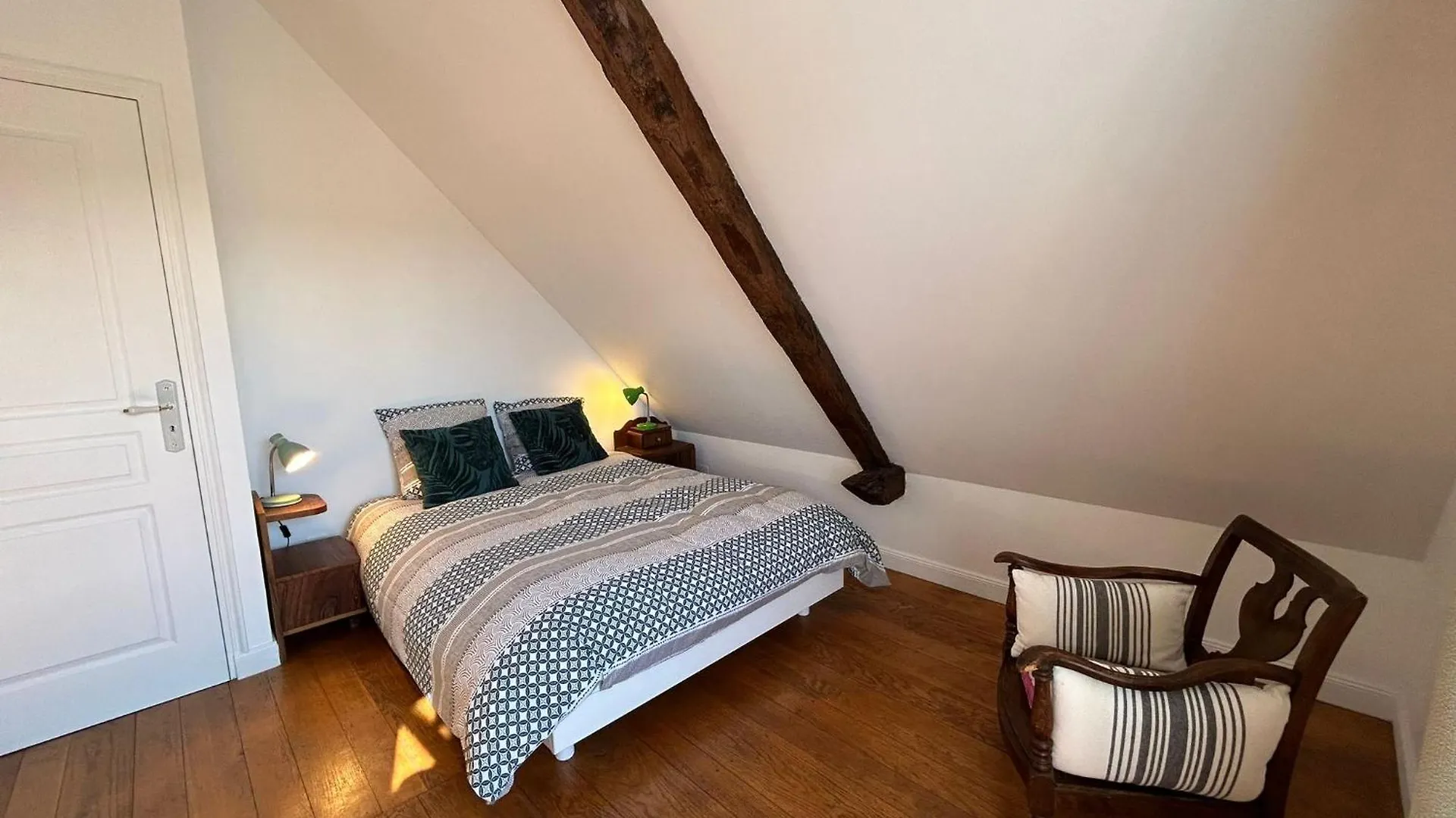 Ferienhaus Authentique Maison Du Quercy Varaire